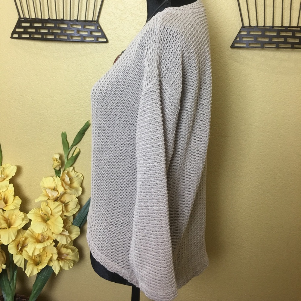 Forever 21 Sweater - Picture 2 of 7